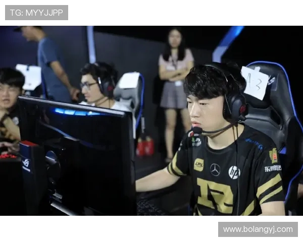 RNG在世界大师赛积分榜中以83分稳居第一位置展现强大实力