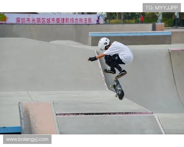 南京滑板队与深圳滑板队速度对决赛后分析与战术总结